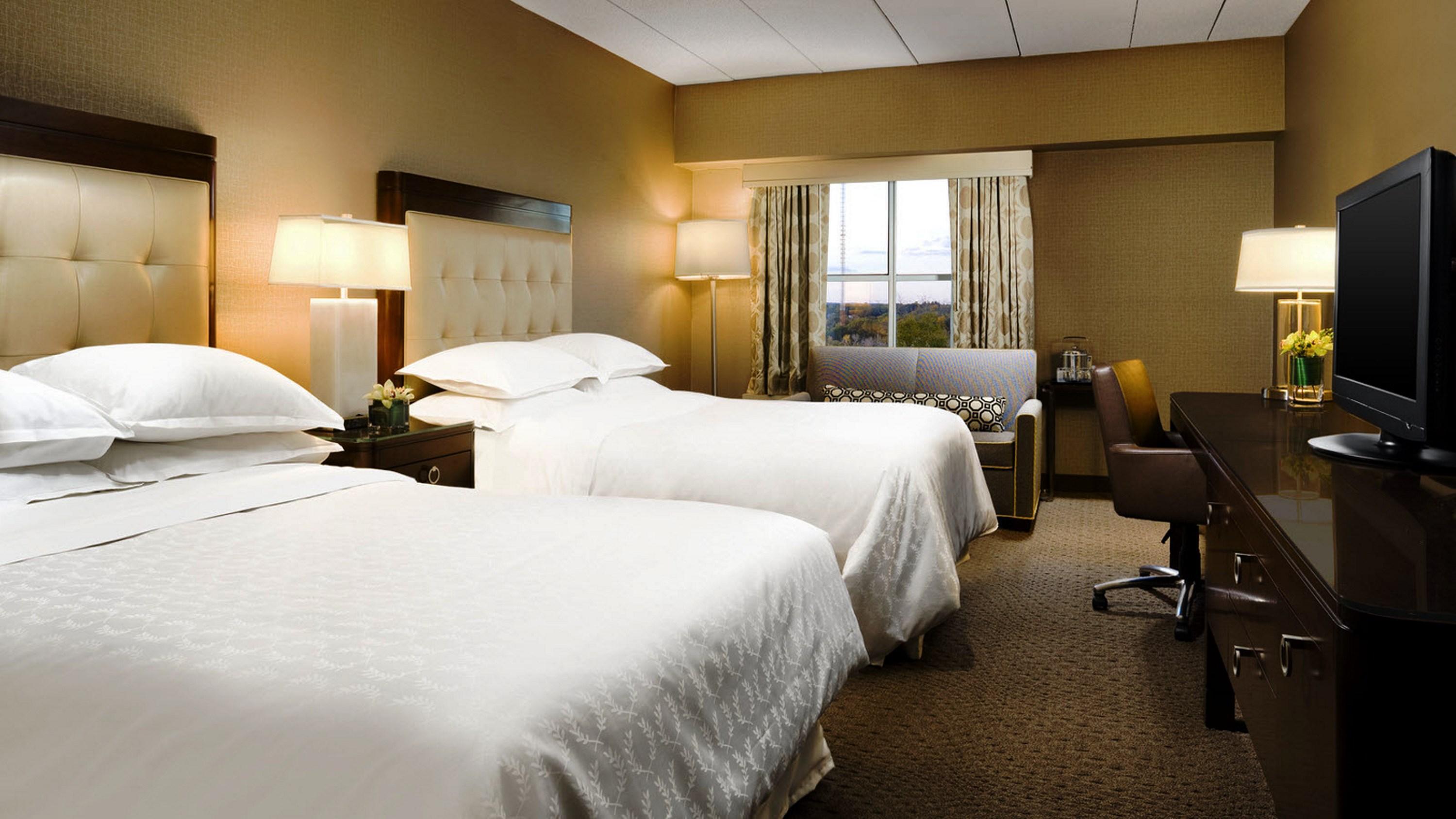 Sheraton Boston Needham Hotel Экстерьер фото