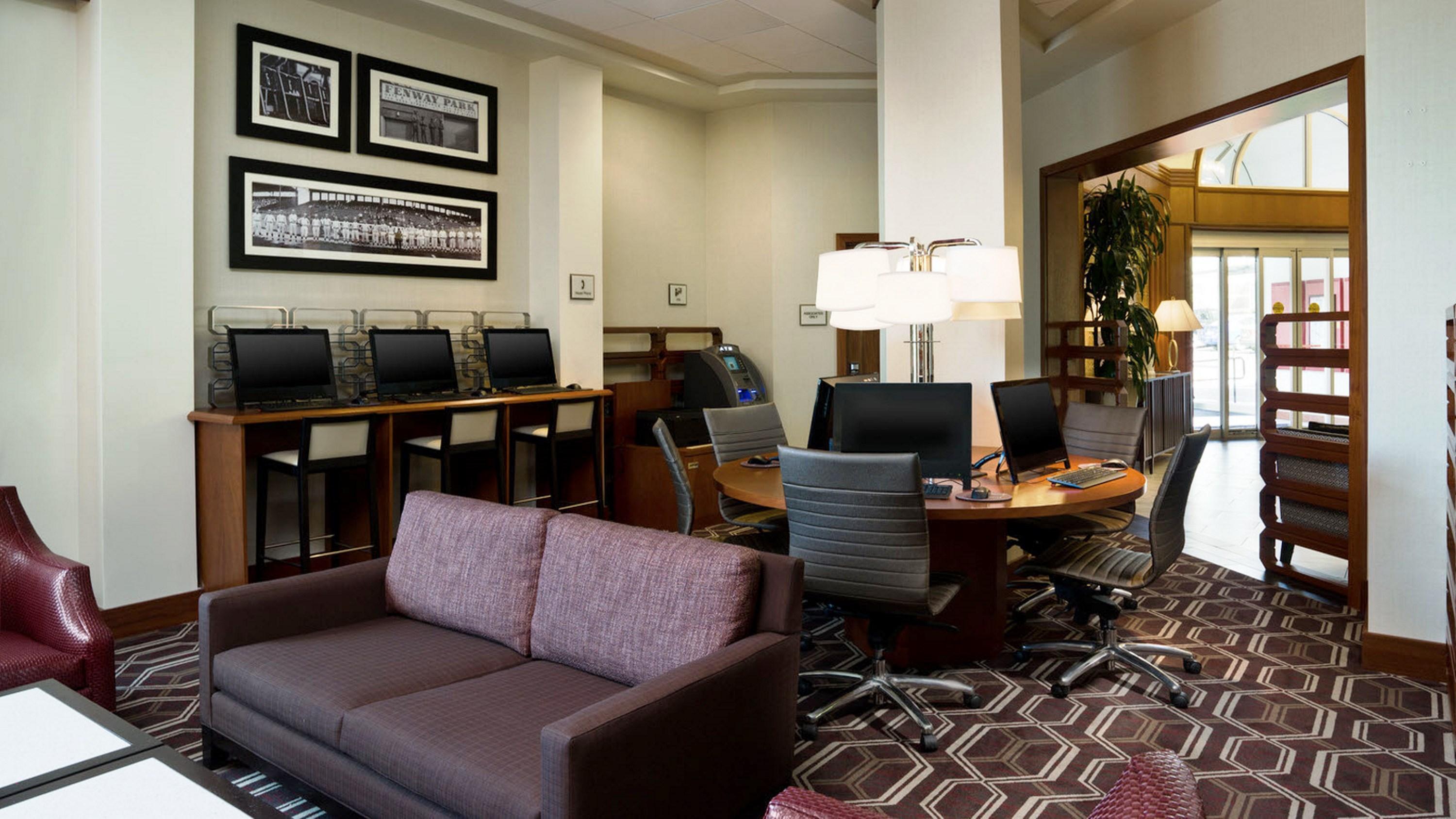 Sheraton Boston Needham Hotel Экстерьер фото