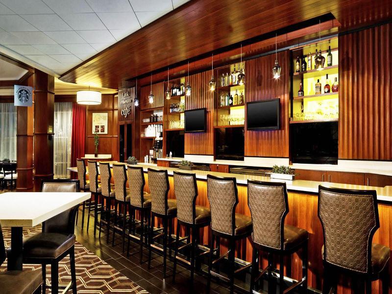 Sheraton Boston Needham Hotel Экстерьер фото