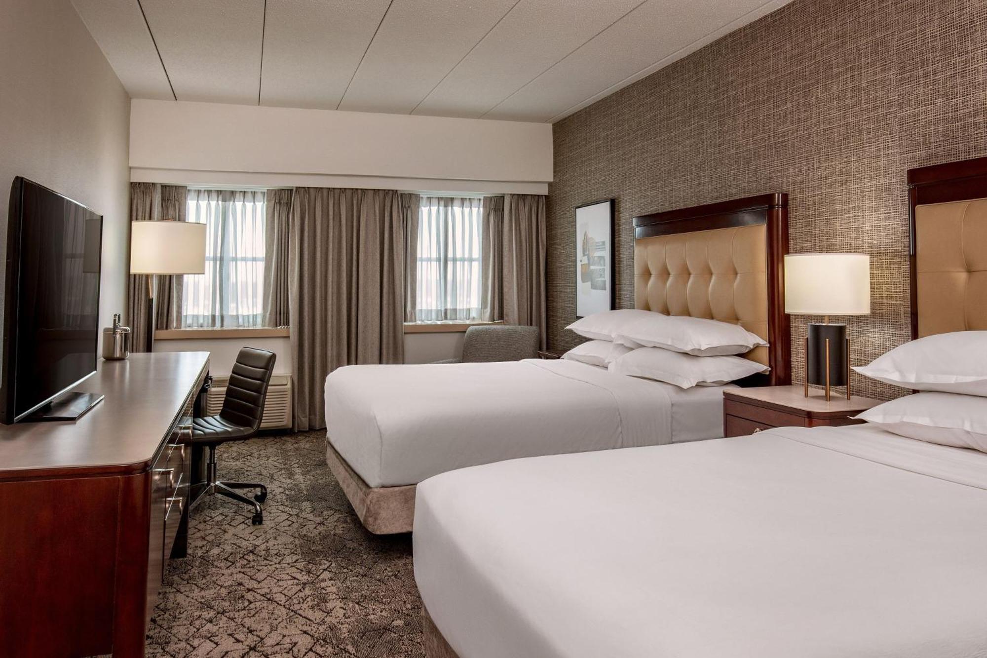 Sheraton Boston Needham Hotel Экстерьер фото