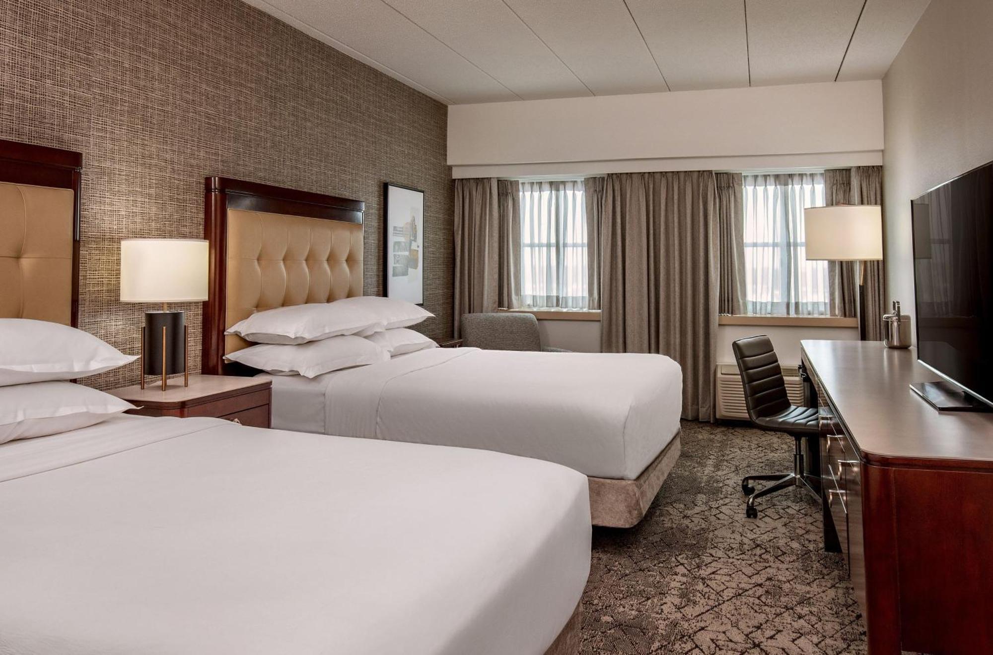 Sheraton Boston Needham Hotel Экстерьер фото